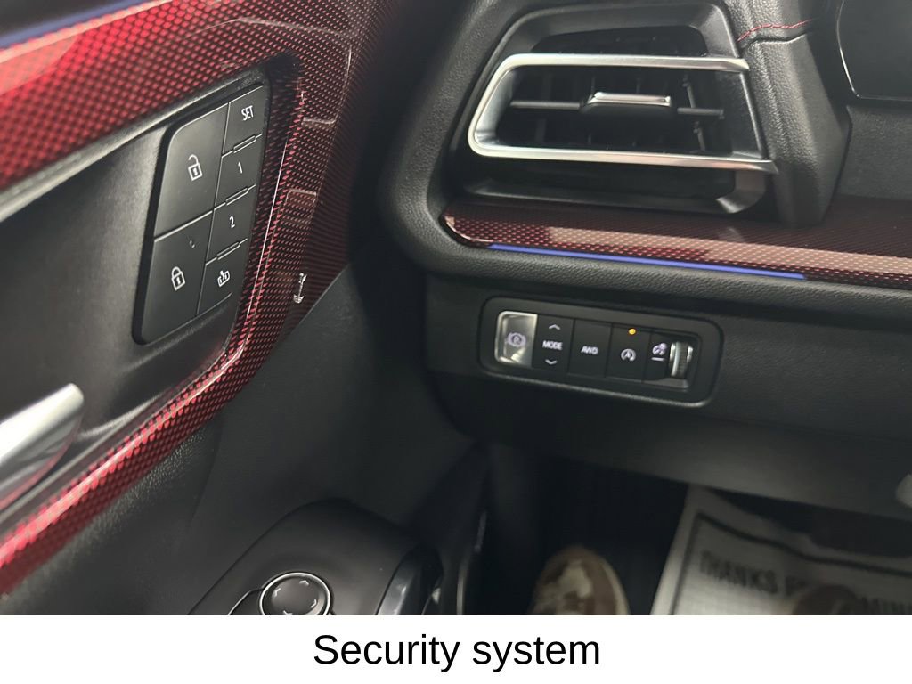 Used 2024 Chevrolet Traverse RS image 40