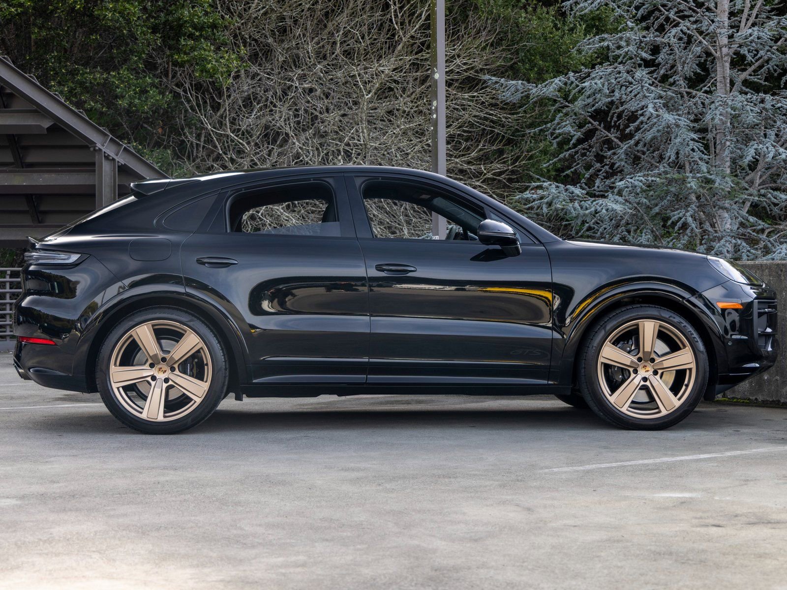 Certified 2025 Porsche Cayenne GTS image 12