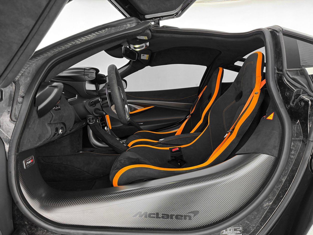 Used 2024 McLaren 750S image 13