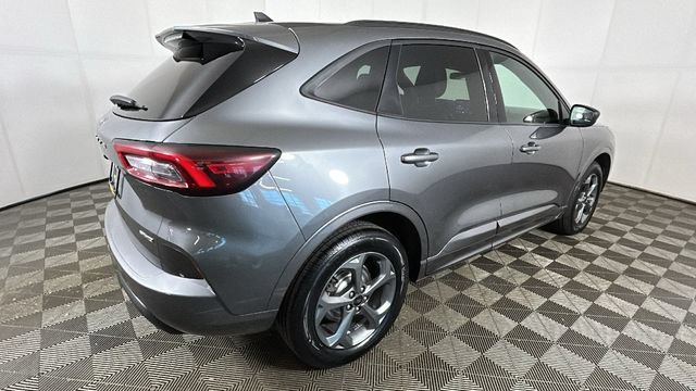 Used 2023 Ford Escape ST-Line AWD/4WD image 3