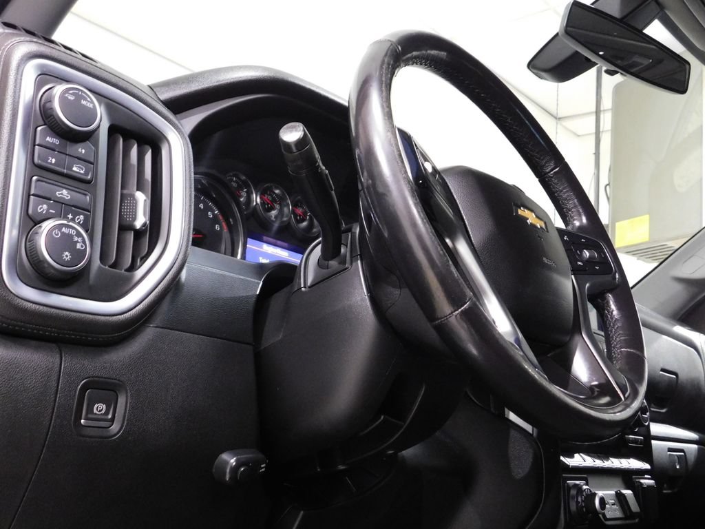 Used 2020 Chevrolet Silverado 1500 LT w/ Fleet Comfort Package AWD/4WD image 7