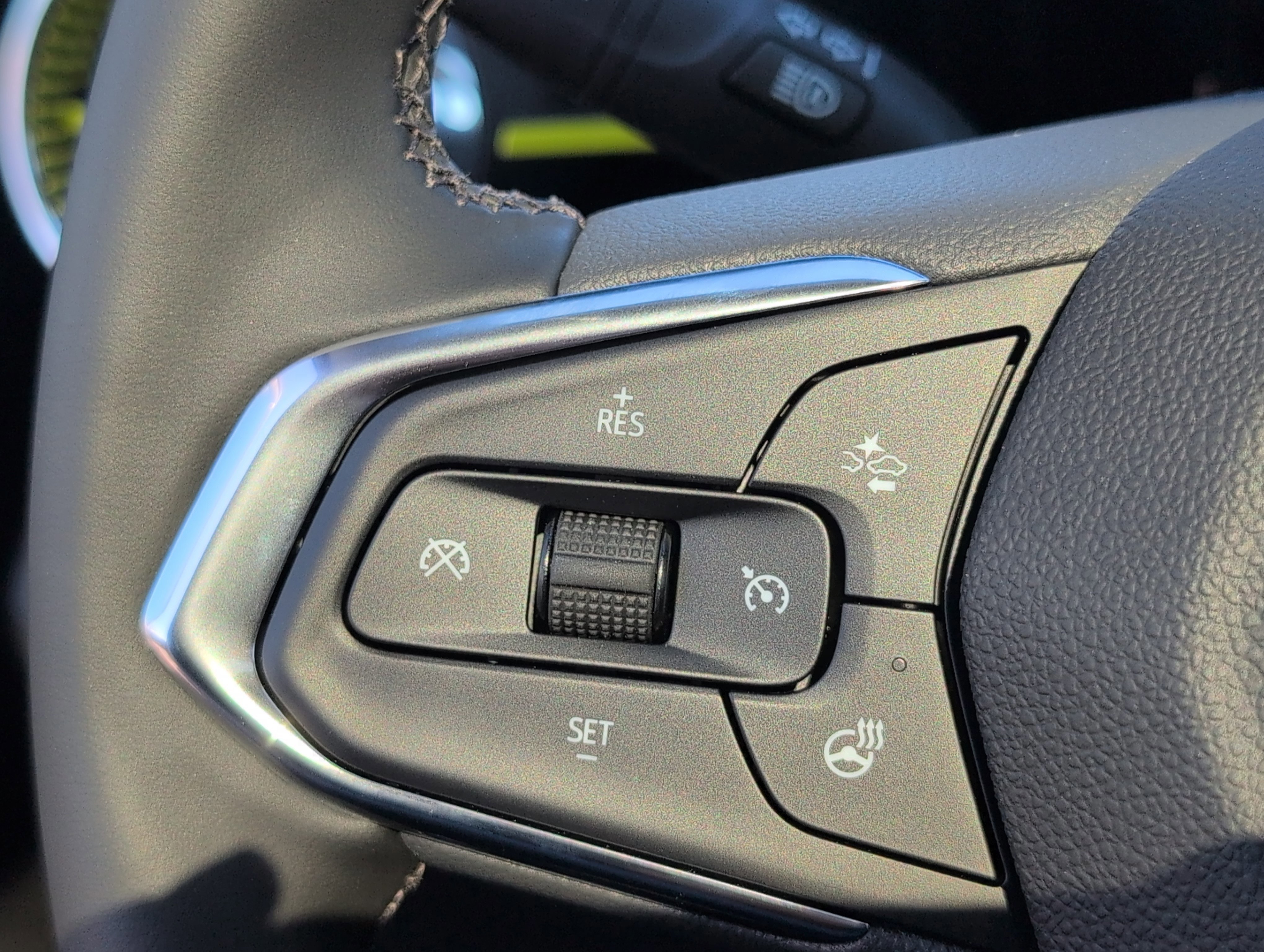 New 2026 Chevrolet Trax ACTIV w/ Sunroof Package image 26