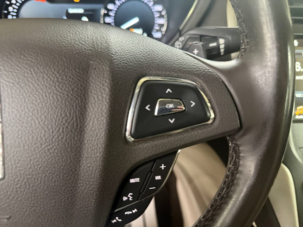 Used 2019 Lincoln MKC Select w/ Select Plus Package FWD image 14