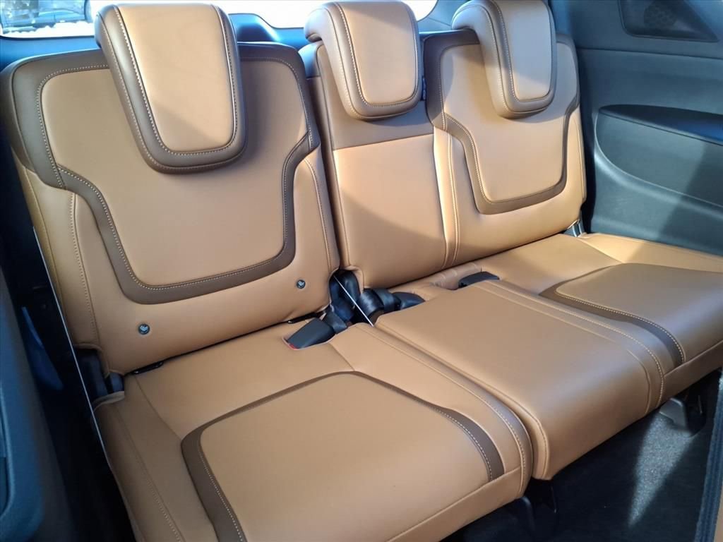 New 2026 Nissan Armada SL image 9