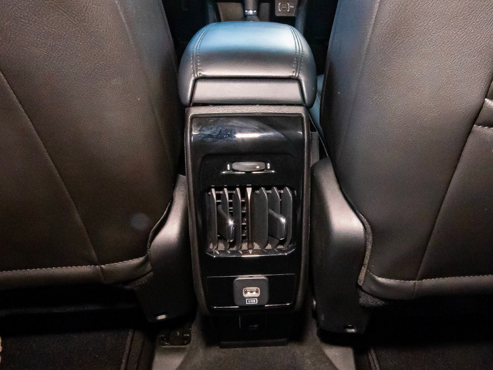 Used 2025 Jeep Compass Latitude image 47