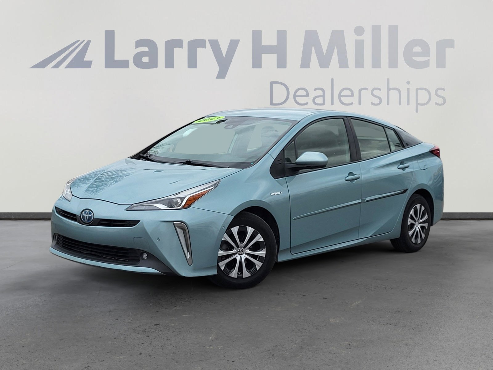 Used 2021 Toyota Prius XLE w/ Carpet Mat Package (TMS) image 1