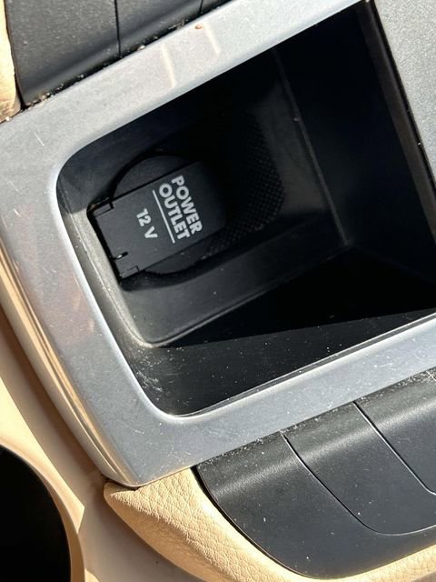 Used 2021 Porsche Macan image 40