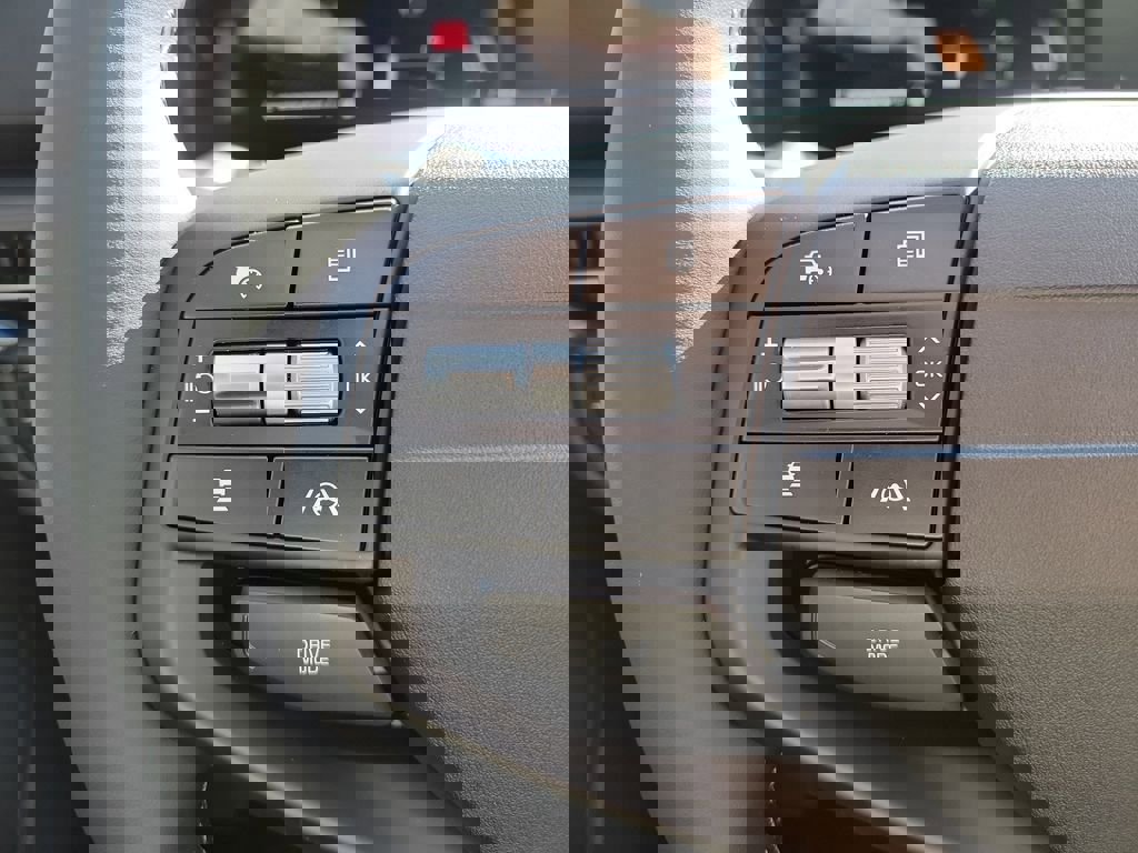 New 2026 Kia Sportage EX w/ EX Panorama Roof Package image 28