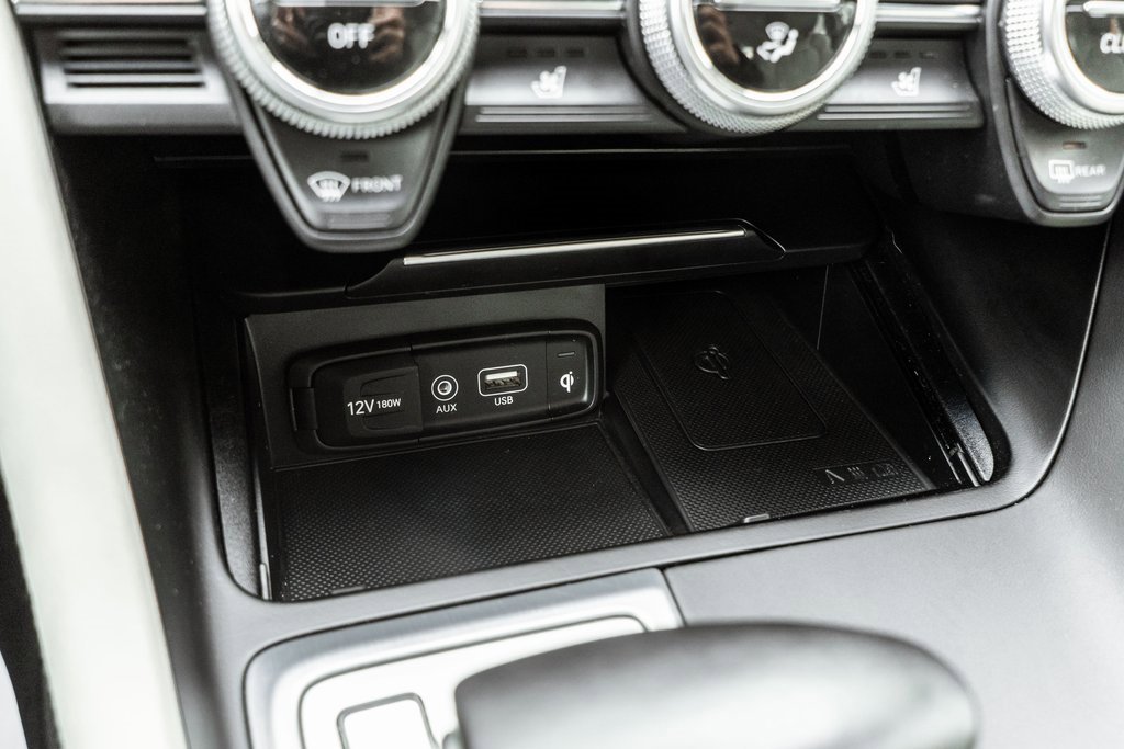 Used 2020 Genesis G70 3.3T w/ Prestige Package image 30