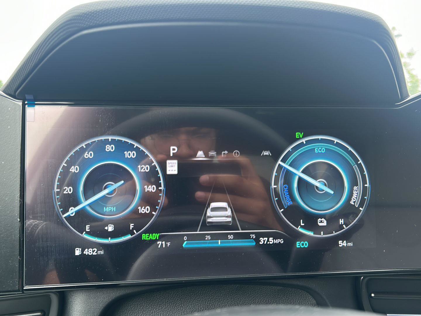 Certified 2025 Hyundai Elantra Limited FWD image 22