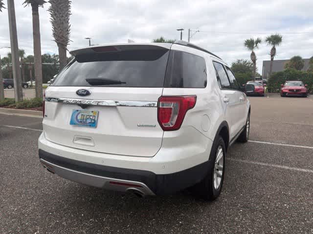 Used 2017 Ford Explorer XLT FWD image 10