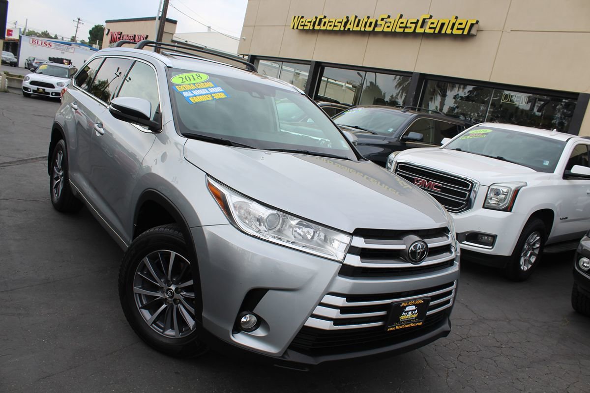 Used 2018 Toyota Highlander XLE AWD/4WD image 39