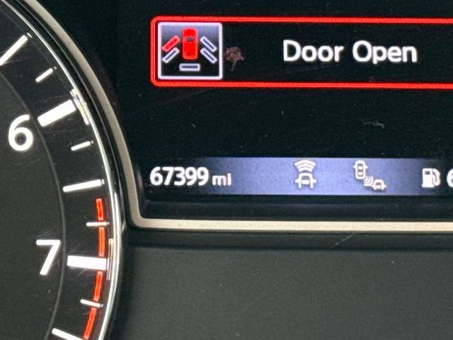 Used 2018 Nissan Pathfinder Platinum w/ Cargo Package image 16