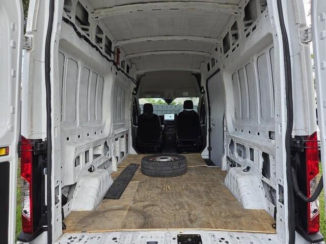 Used 2022 Ford Transit 350 148 High Roof AWD w/ Exterior Upgrade Package image 15