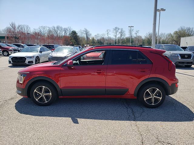Certified 2024 Kia Niro LX FWD image 4
