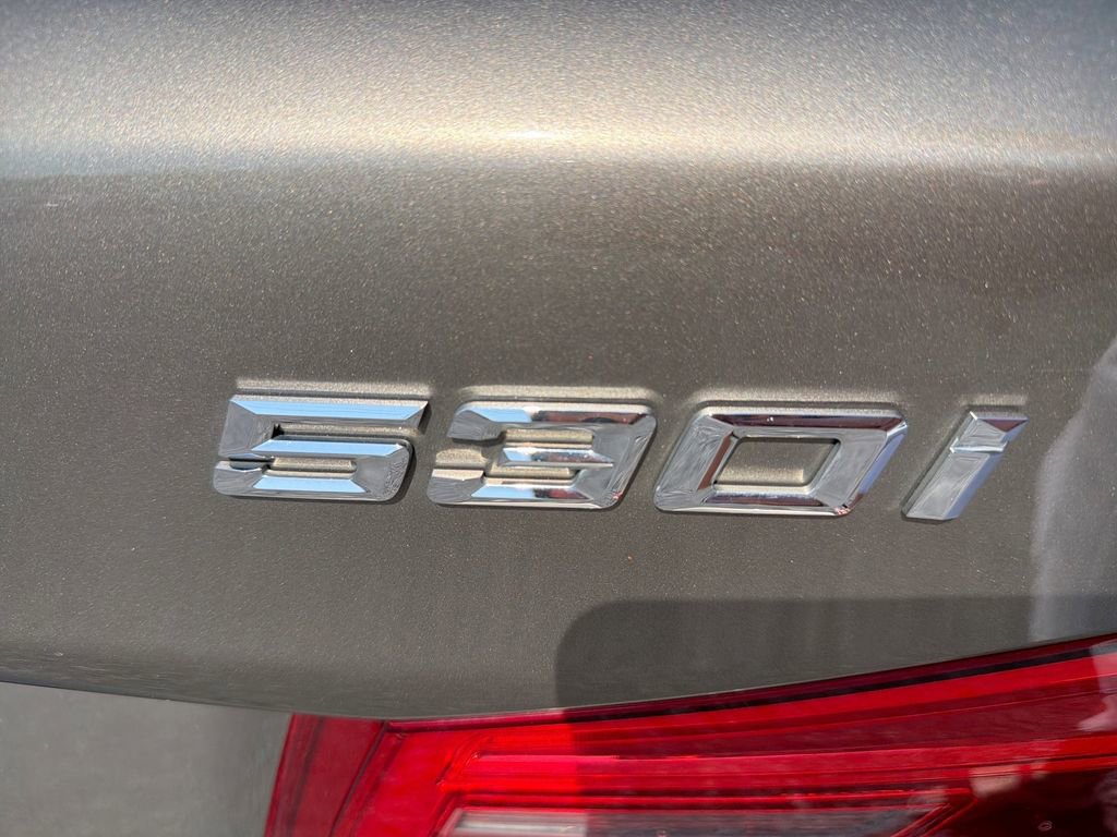 Used 2019 BMW 530i xDrive w/ Convenience Package image 40