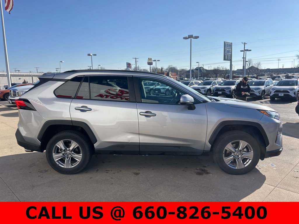 Used 2025 Toyota RAV4 XLE image 4