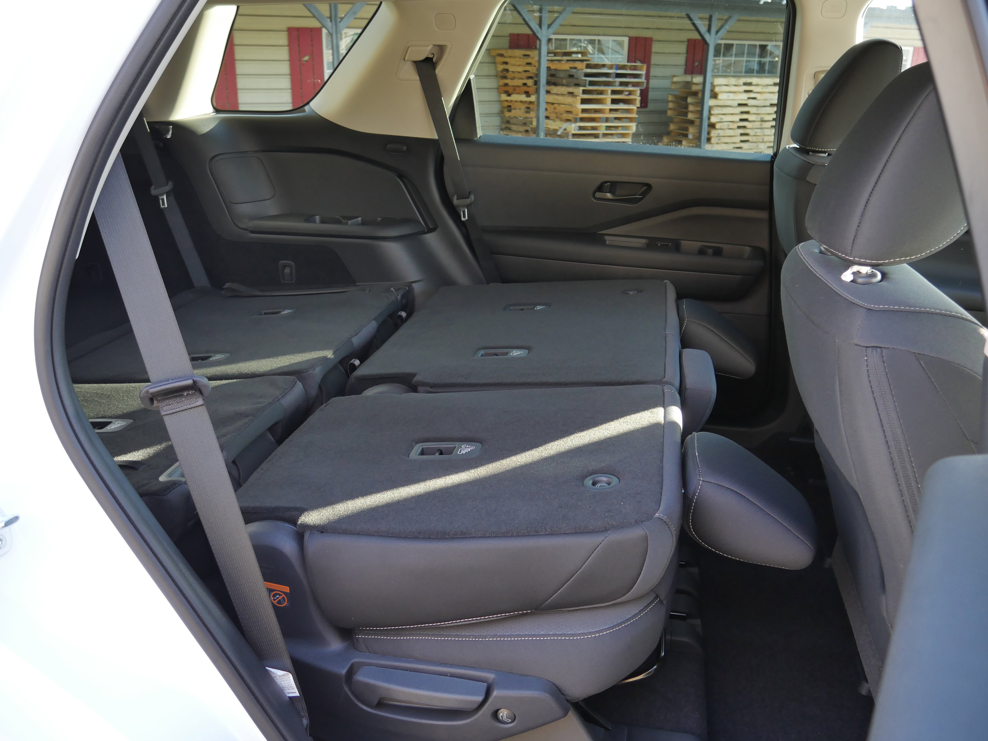 New 2025 Nissan Pathfinder SV image 27