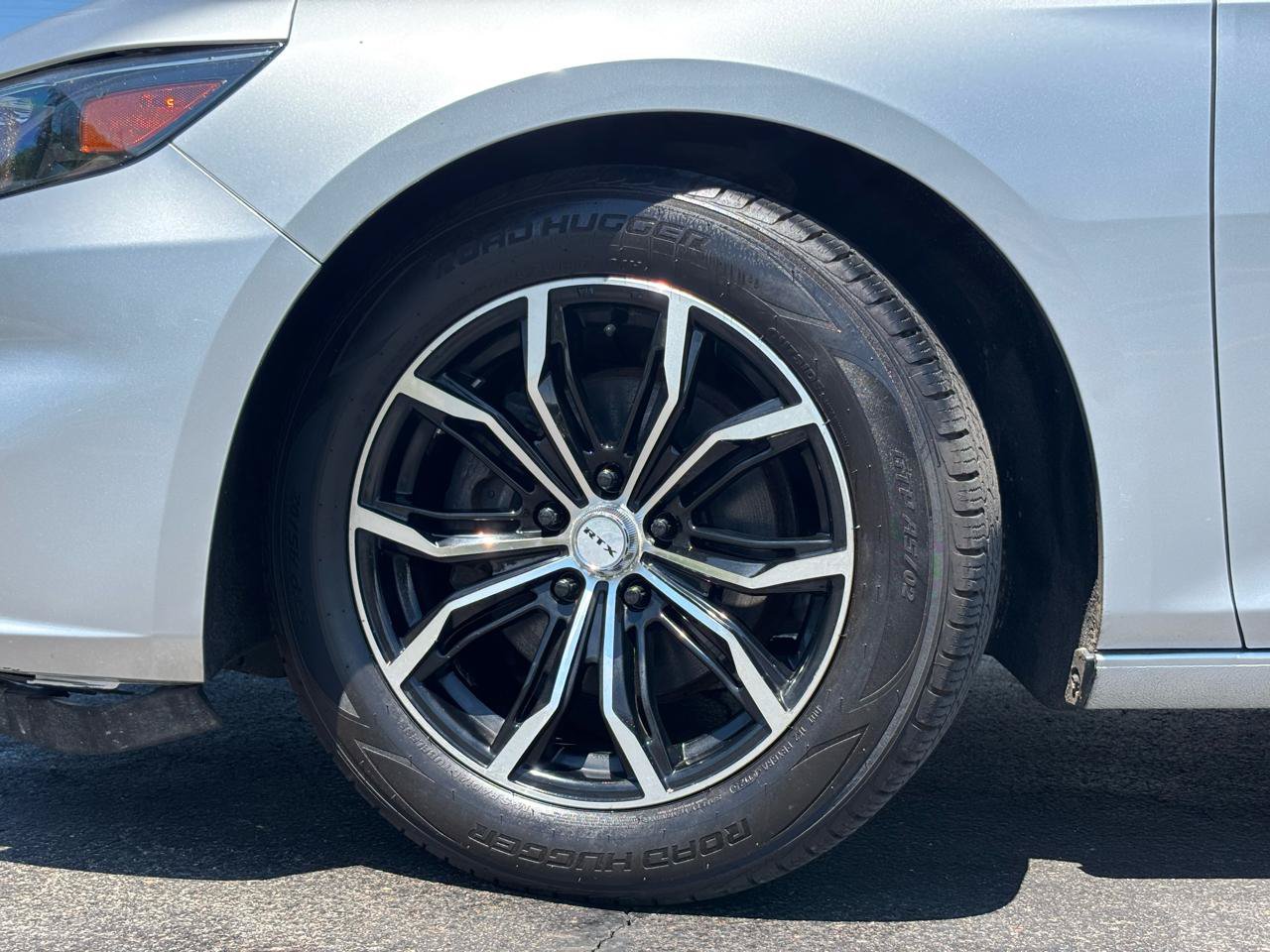 Used 2017 Chevrolet Malibu LT FWD image 47