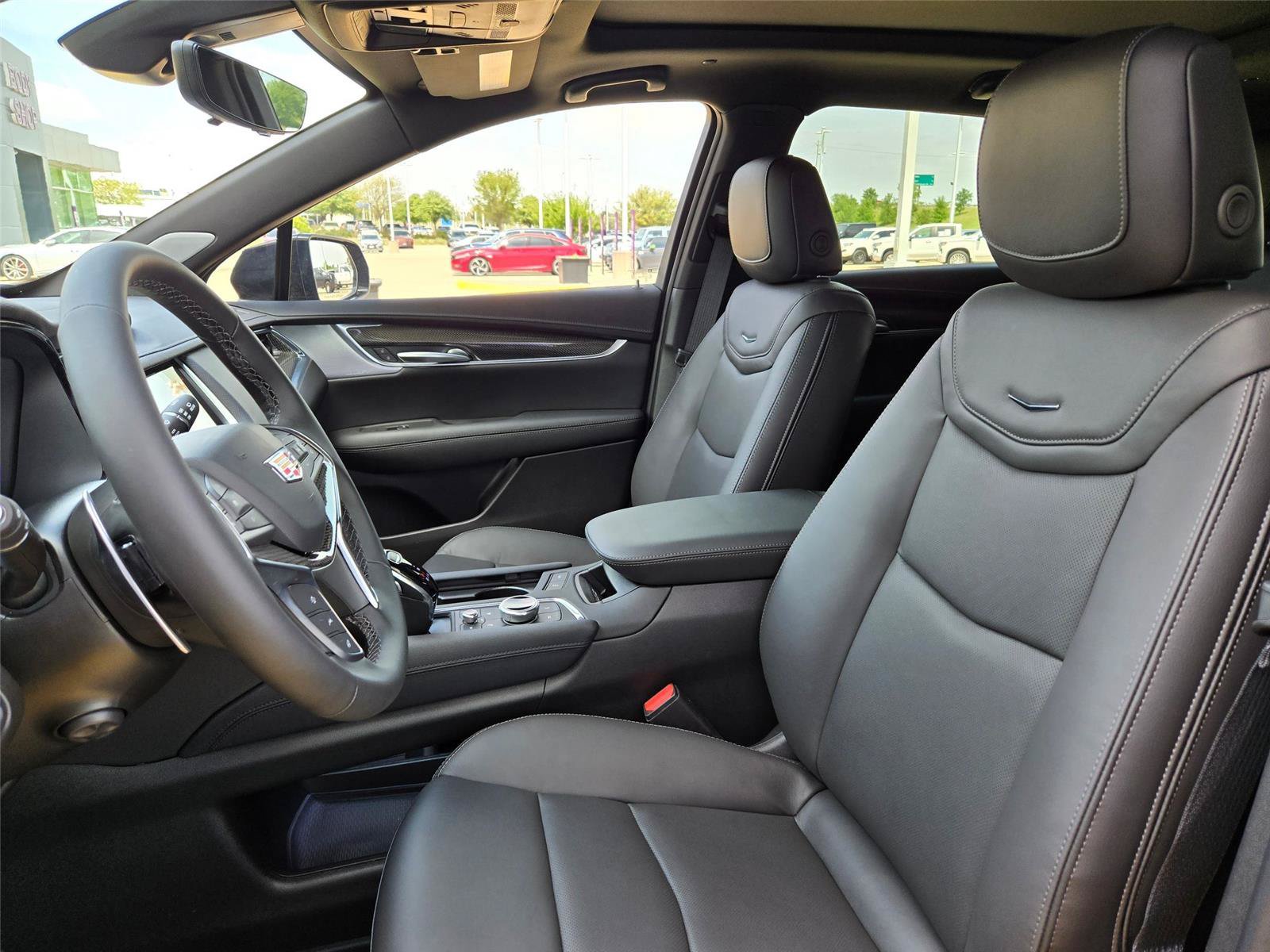 New 2026 Cadillac XT5 Sportv w/ LPO, Floor Liner Package AWD/4WD image 28