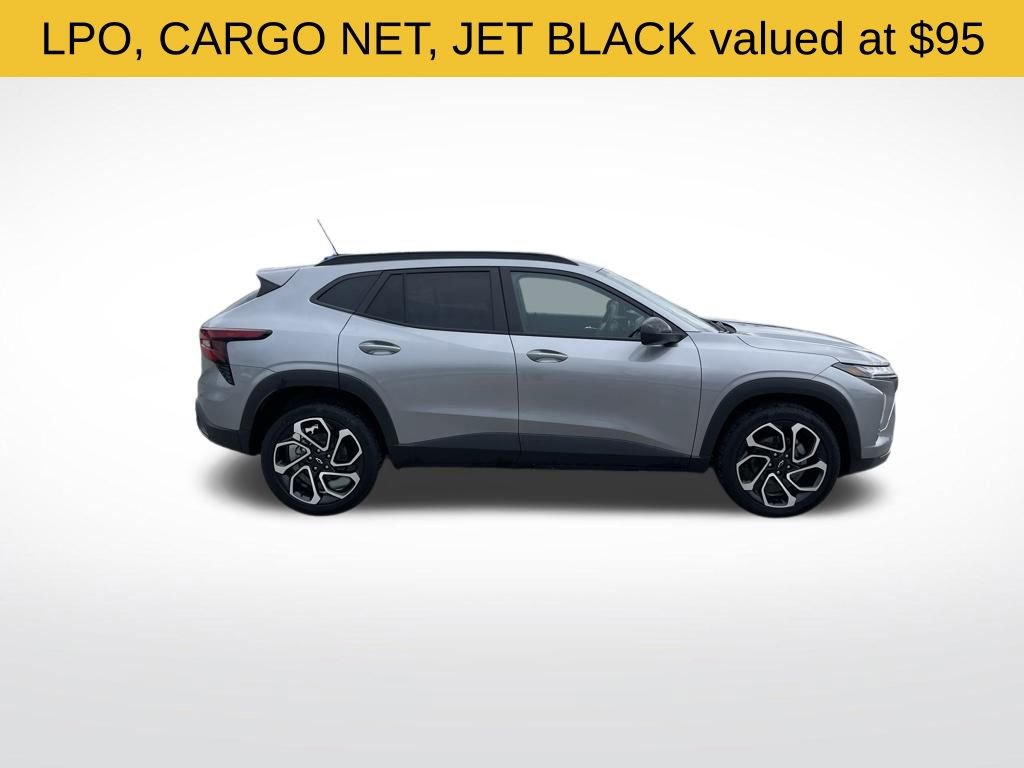 Used 2025 Chevrolet Trax RS w/ Sunroof Package image 6