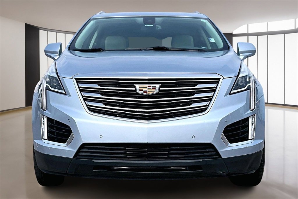 Used 2017 Cadillac XT5 Premium Luxury image 3