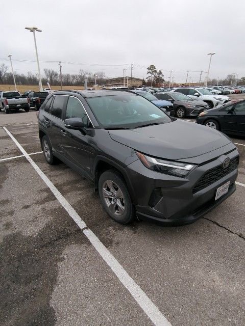 Used 2023 Toyota RAV4 XLE w/ Convenience Package image 6