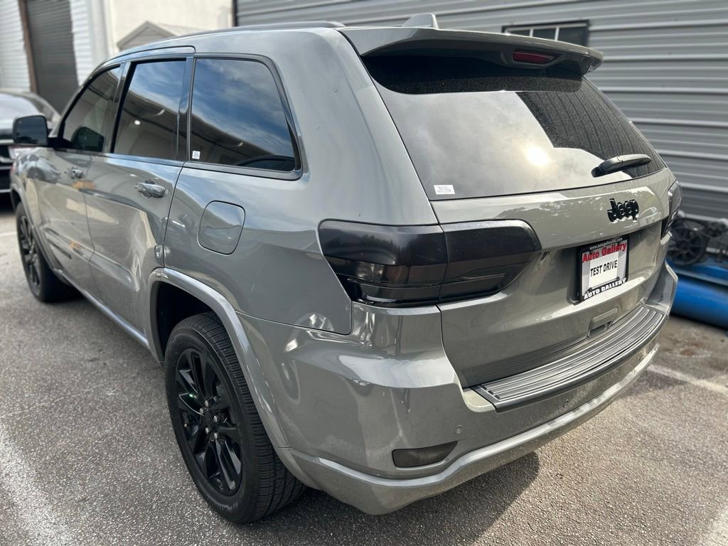 Used 2020 Jeep Grand Cherokee Altitude RWD image 7