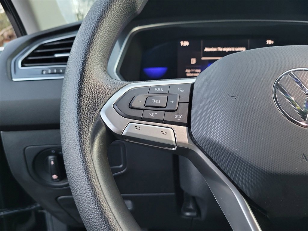 Certified 2022 Volkswagen Tiguan S image 17