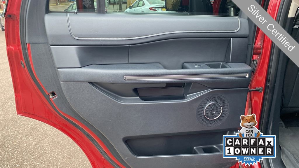 Used 2022 Ford Expedition XLT image 12