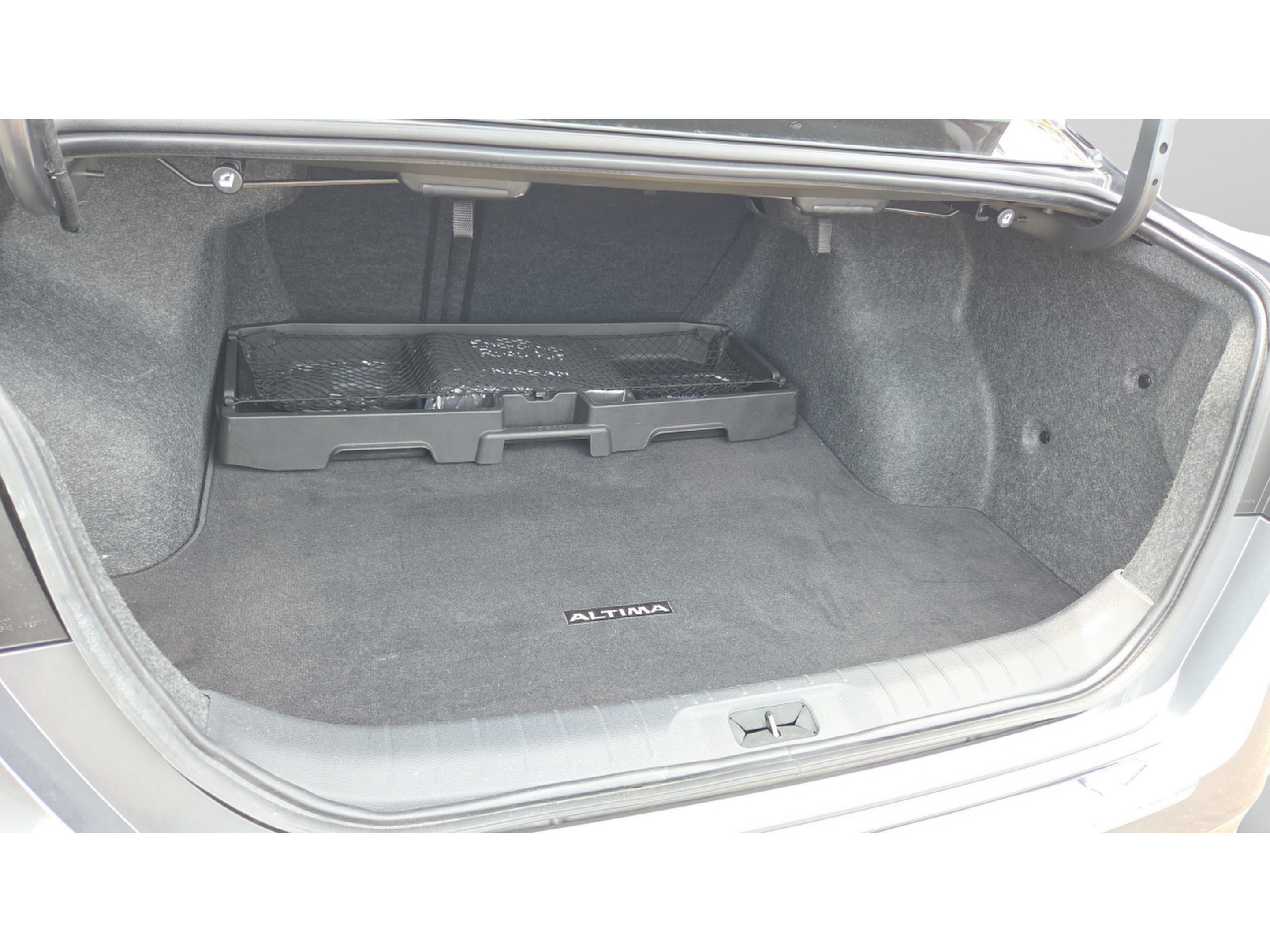 Used 2023 Nissan Altima 2.5 SR FWD image 13