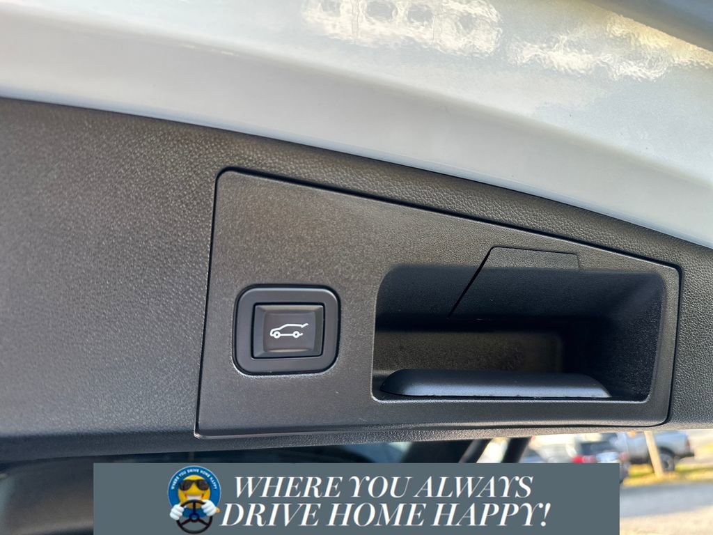 Used 2023 Cadillac XT4 Sport image 28