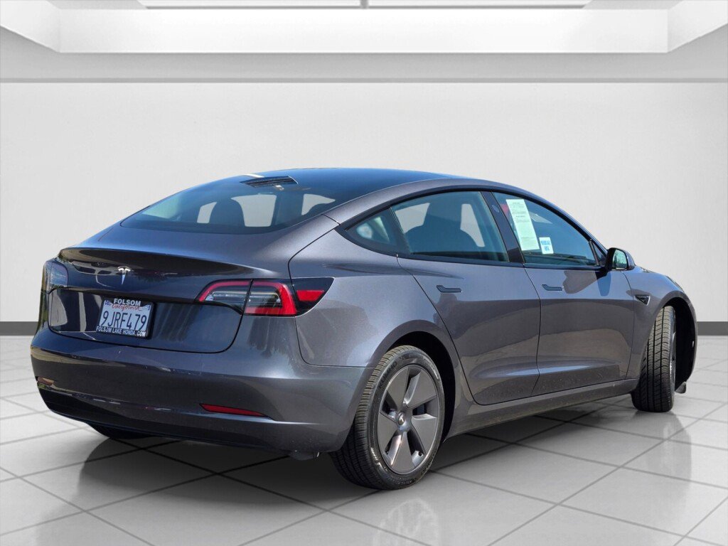 Used 2023 Tesla Model 3 Standard Range RWD image 5