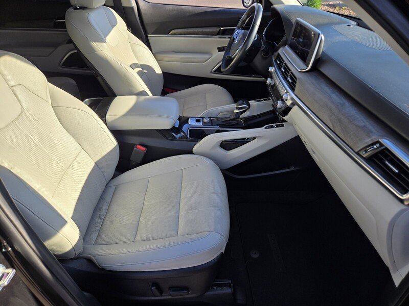 Used 2021 Kia Telluride EX w/ Towing Package FWD image 17