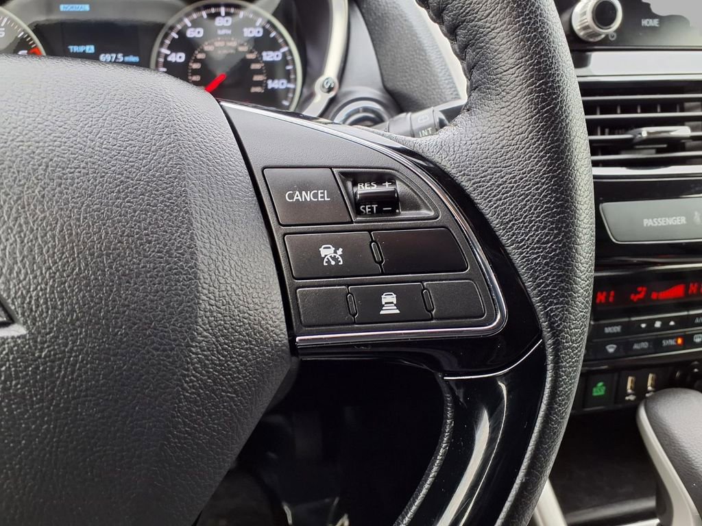 Used 2025 Mitsubishi Eclipse Cross SE image 14