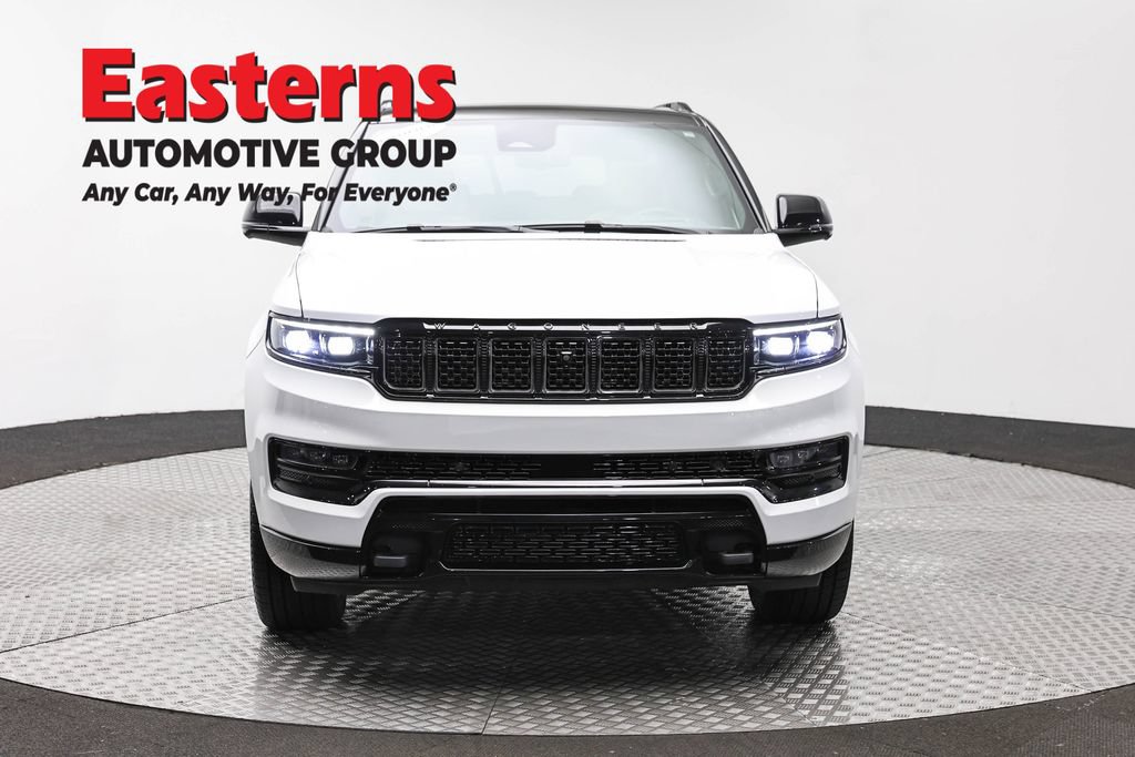Used 2025 Jeep Grand Wagoneer Series III w/ Rear Seat Video Group 1 AWD/4WD image 2