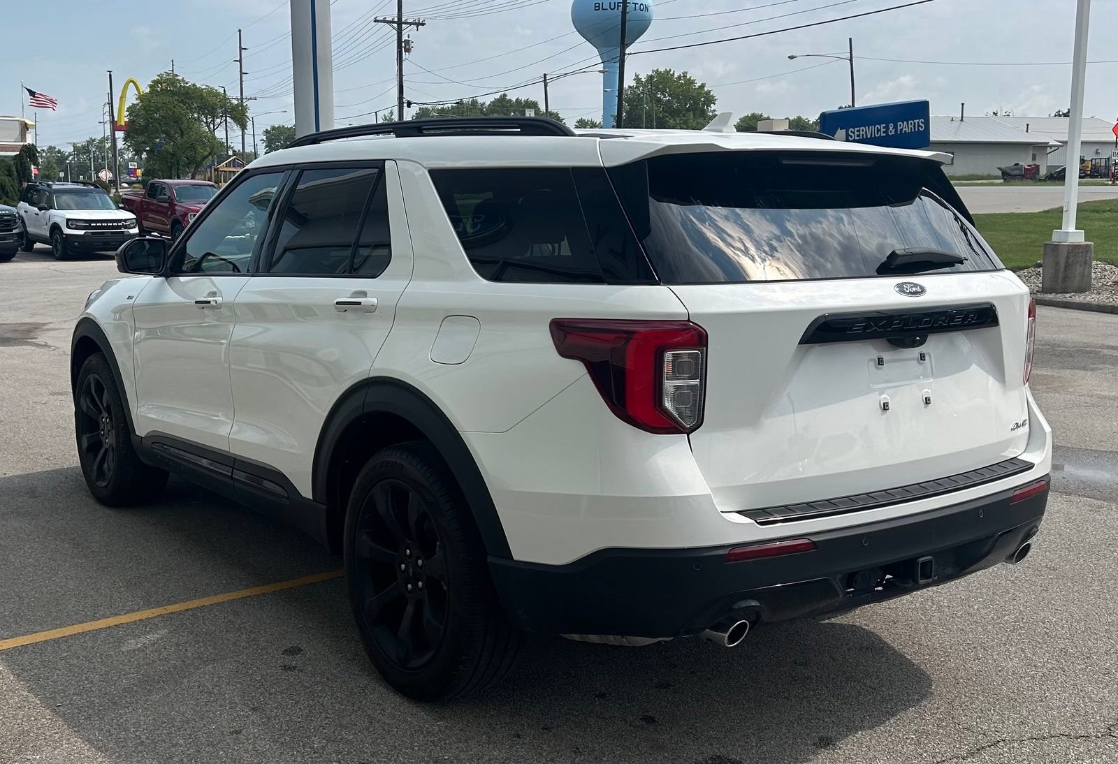 Used 2024 Ford Explorer ST-Line w/ Class IV Trailer Tow Package AWD/4WD image 5