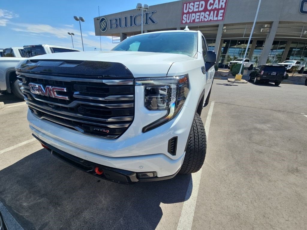 Used 2025 GMC Sierra 1500 AT4 w/ Technology Package AWD/4WD image 11