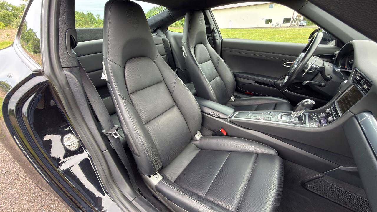 Used 2016 Porsche 911 Carrera Black Edition RWD image 43