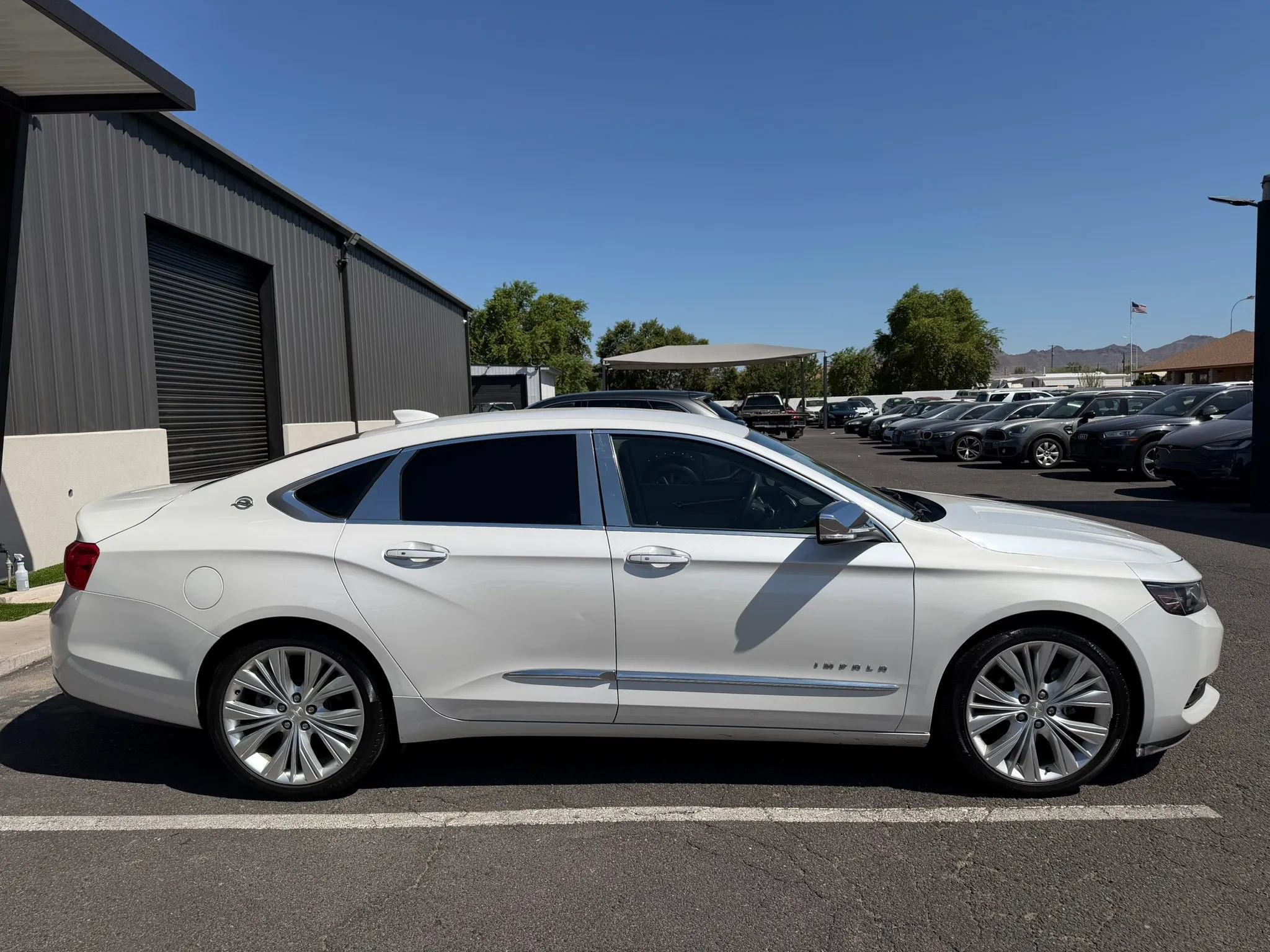 Used 2015 Chevrolet Impala LTZ FWD image 13