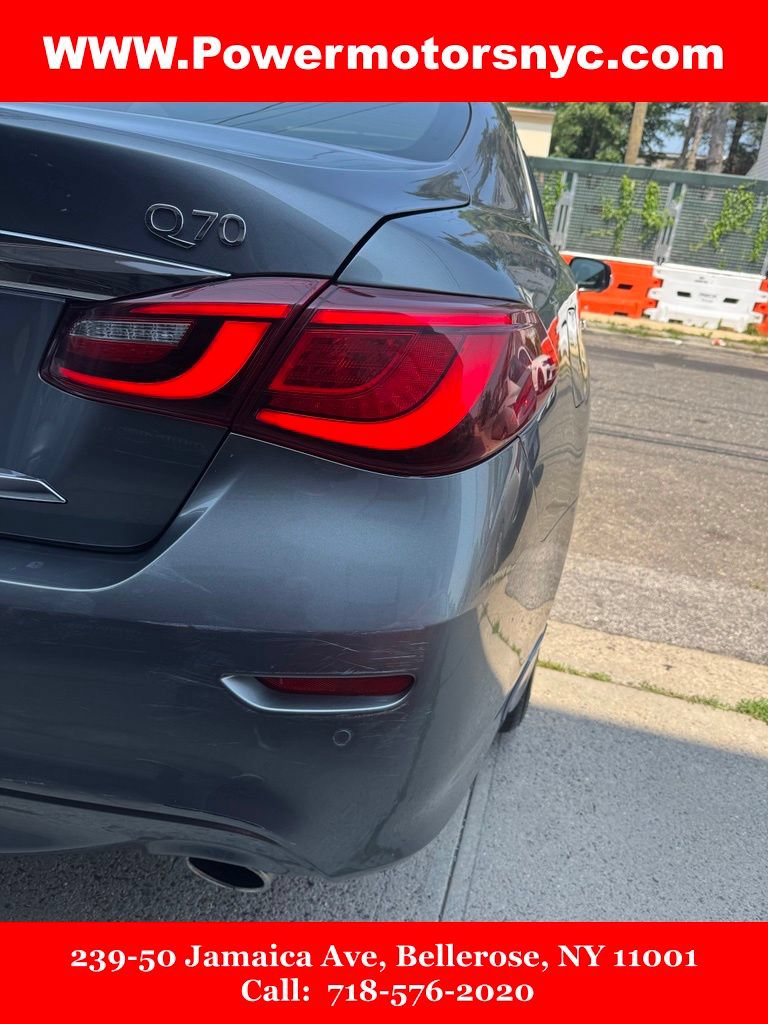 Used 2017 INFINITI Q70 3.7 AWD/4WD image 14