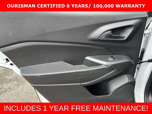 Certified 2025 Chevrolet Trax LT w/ LT Convenience Package FWD image 15