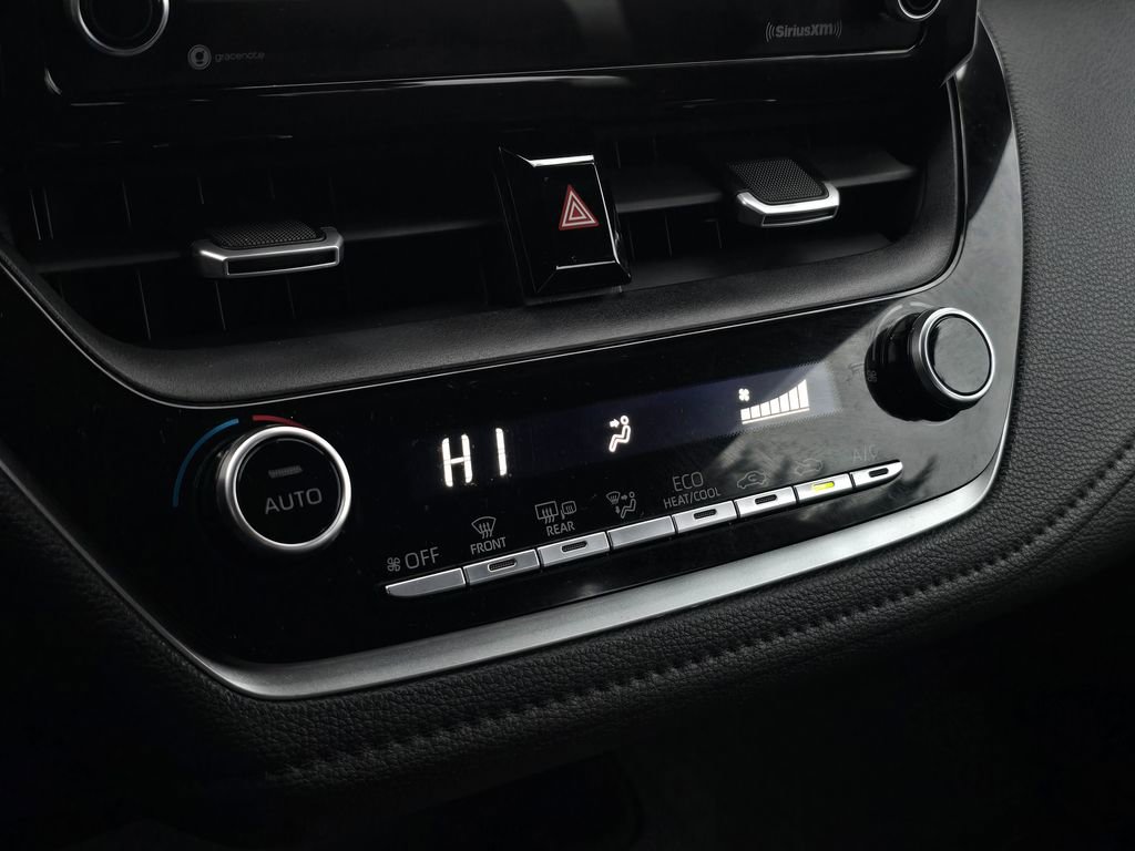 Used 2021 Toyota Corolla SE FWD image 19