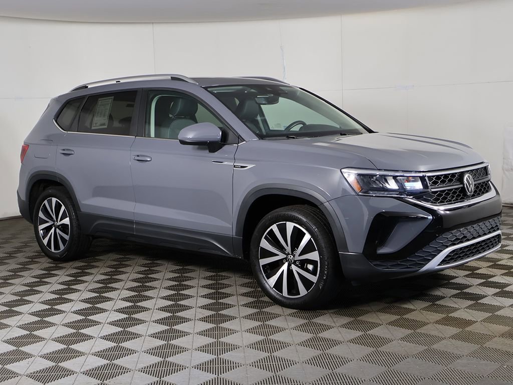 Used 2023 Volkswagen Taos SE w/ Panoramic Sunroof Package AWD/4WD image 49