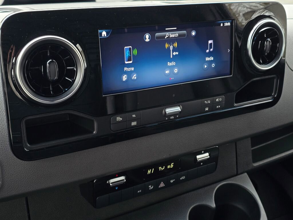 New 2025 Mercedes-Benz Sprinter 2500 image 26