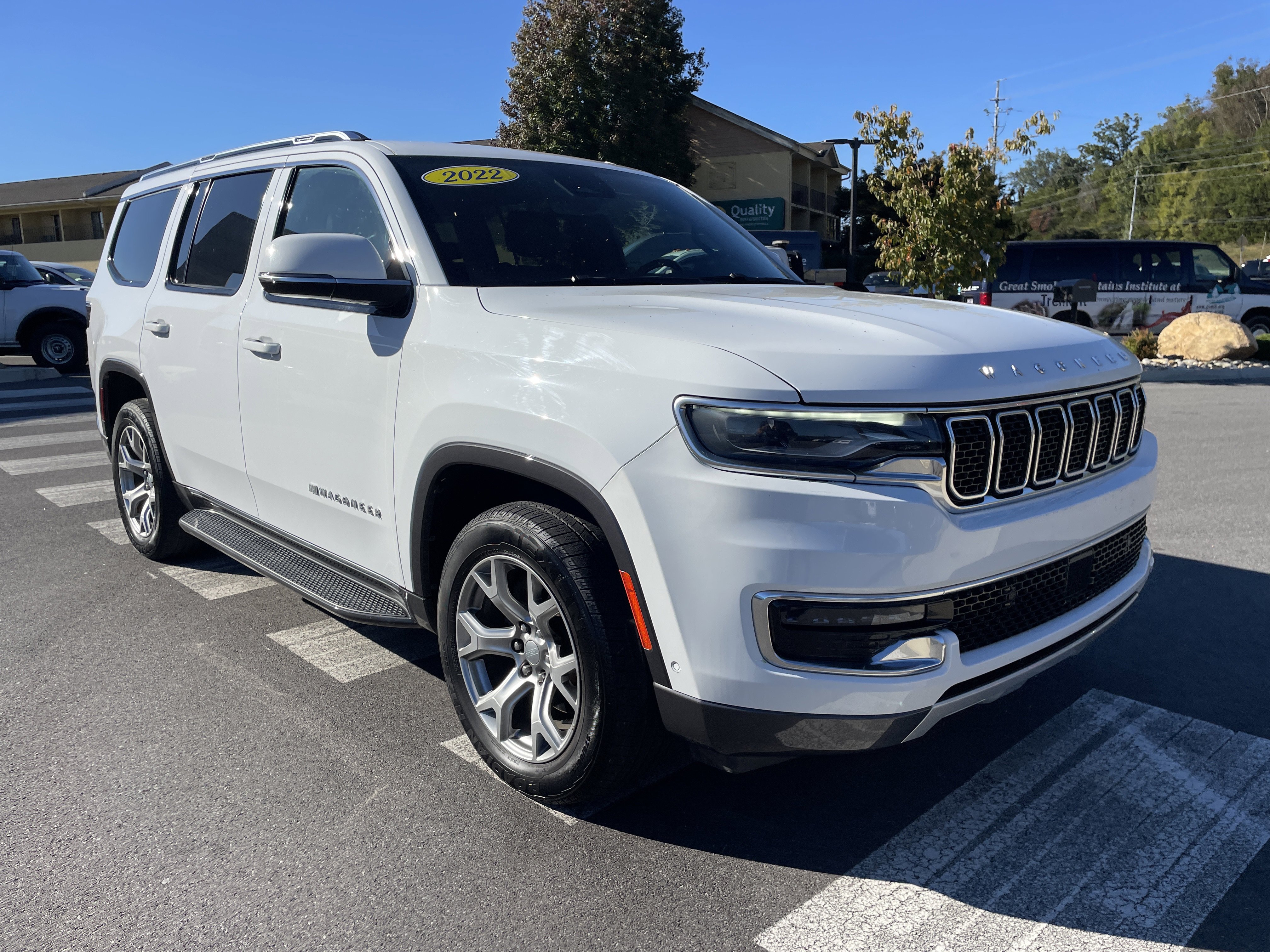 Used 2022 Jeep Wagoneer Series II image 3