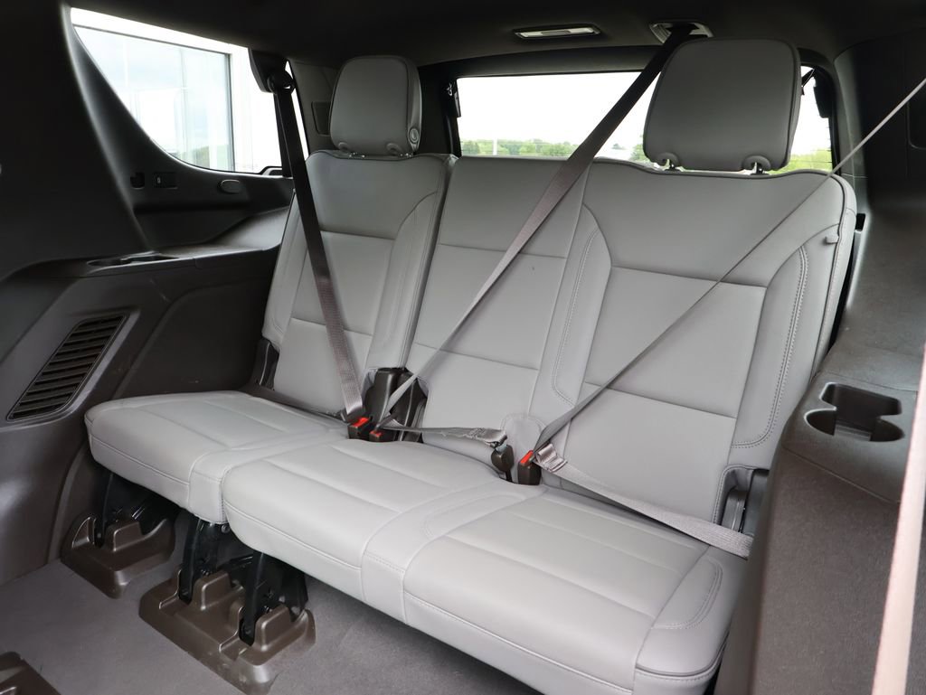Used 2023 GMC Yukon SLT w/ SLT Premium Package AWD/4WD image 30