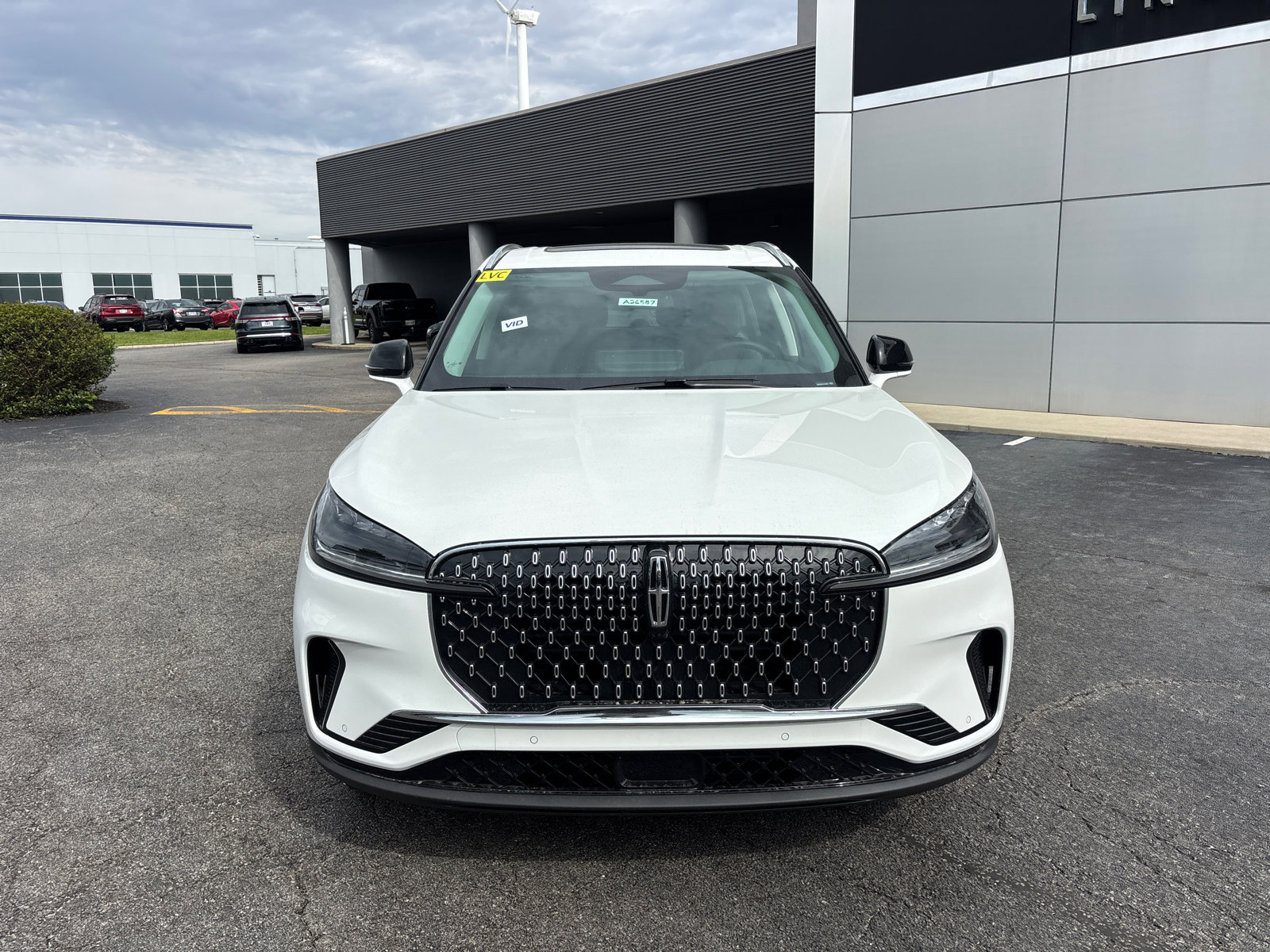 New 2026 Lincoln Aviator AWD image 2