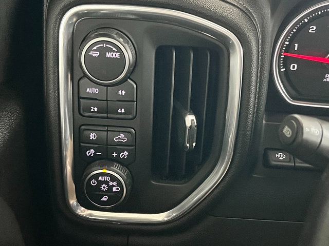 Used 2022 Chevrolet Silverado 2500 High Country w/ Technology Package image 16