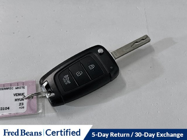 Used 2023 Hyundai Venue SEL FWD image 29